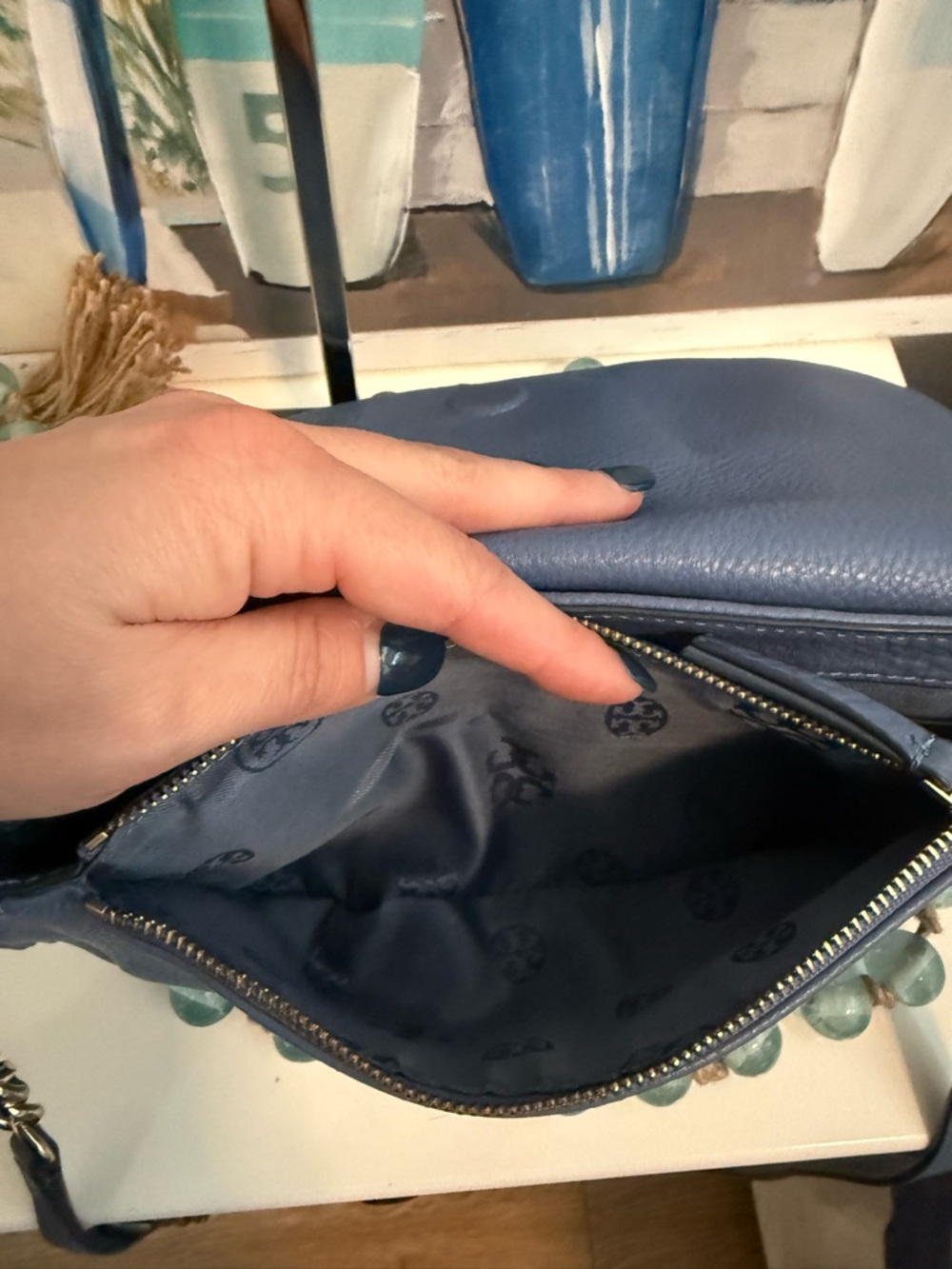 Tory Burch periwinkle blue Leather Logo Crossbody with silver Chain - Picture 5 of 7